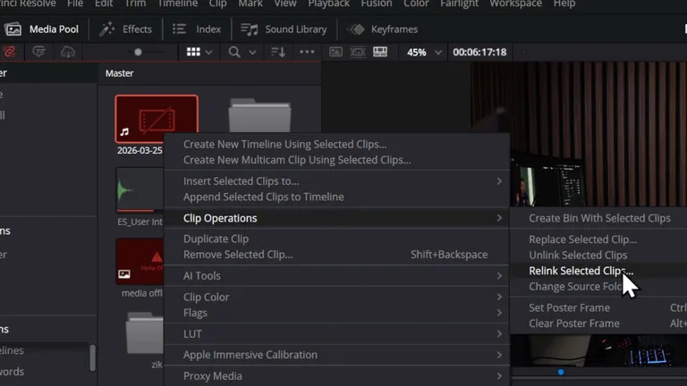 Relink Selected Clips dans le menu contextuel du Media Pool de DaVinci Resolve
